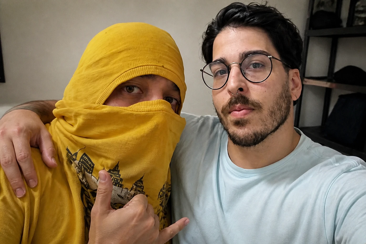 @pirocossaurosemcorega montado no @yoha98 versão bezerro   ͏